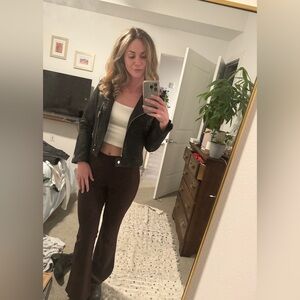 Meet your Posher, Marisa